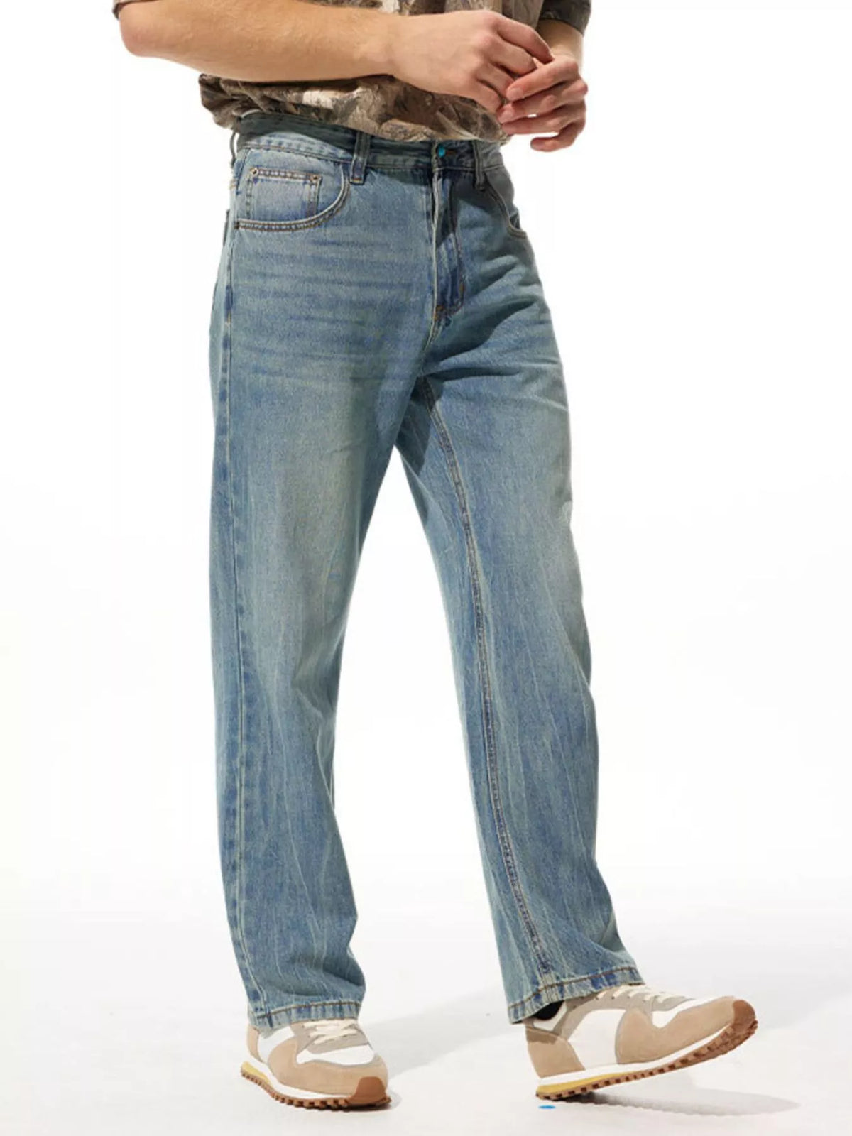 Men's Relaxed Fit Vintage Wash Pants in Light Blue, view 5