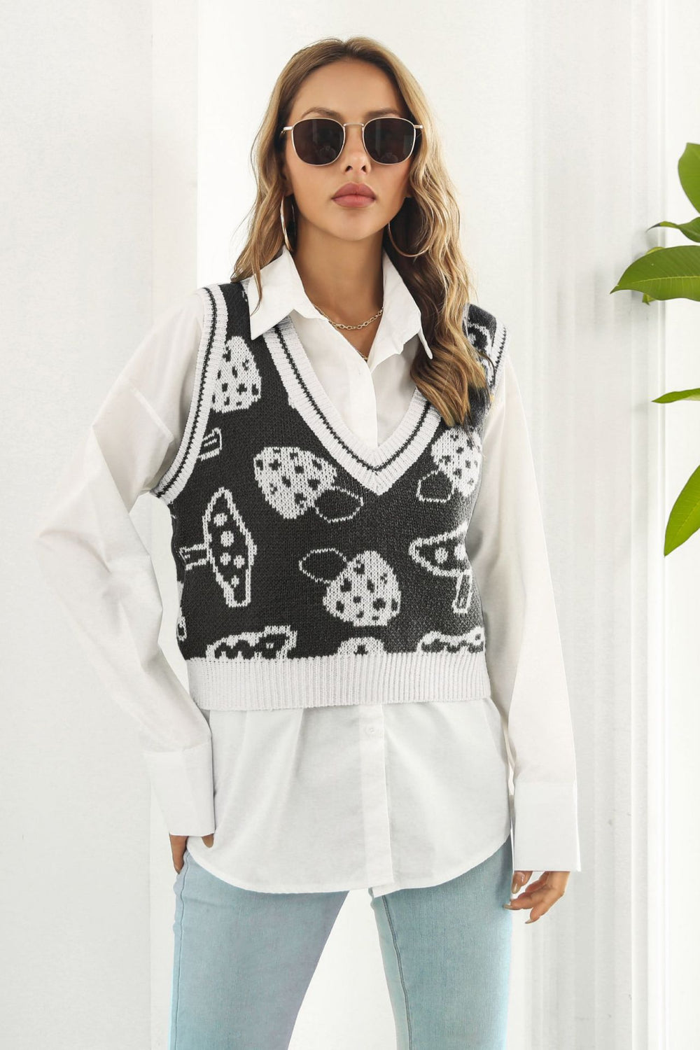 Printed Plunge Neck Sweater Vest in Black