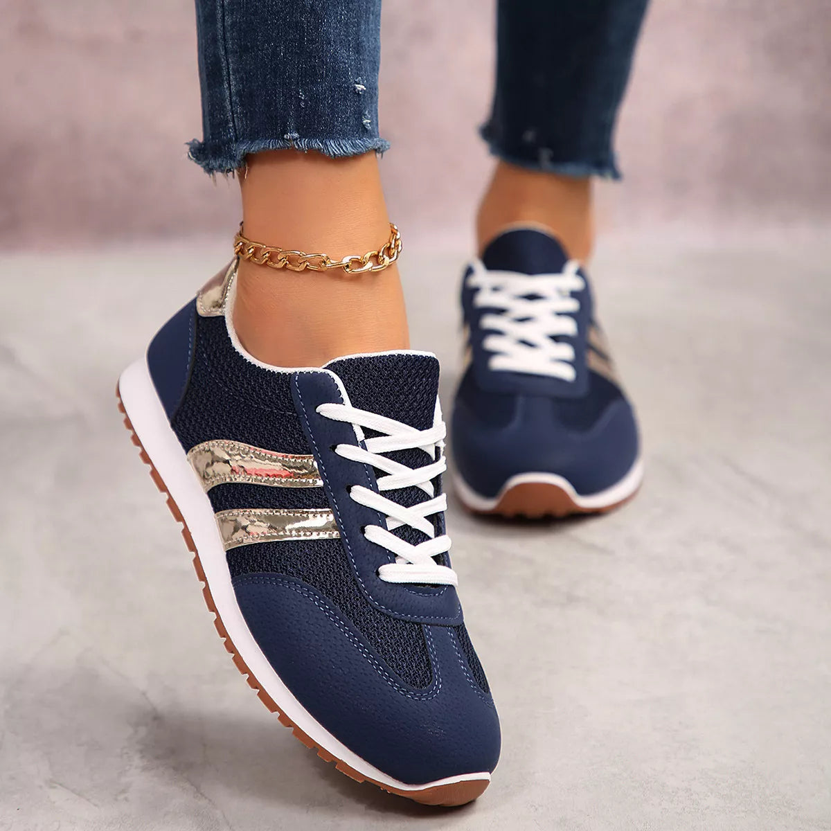 Round Toe Lace Up Sneakers - Lilixa.store
