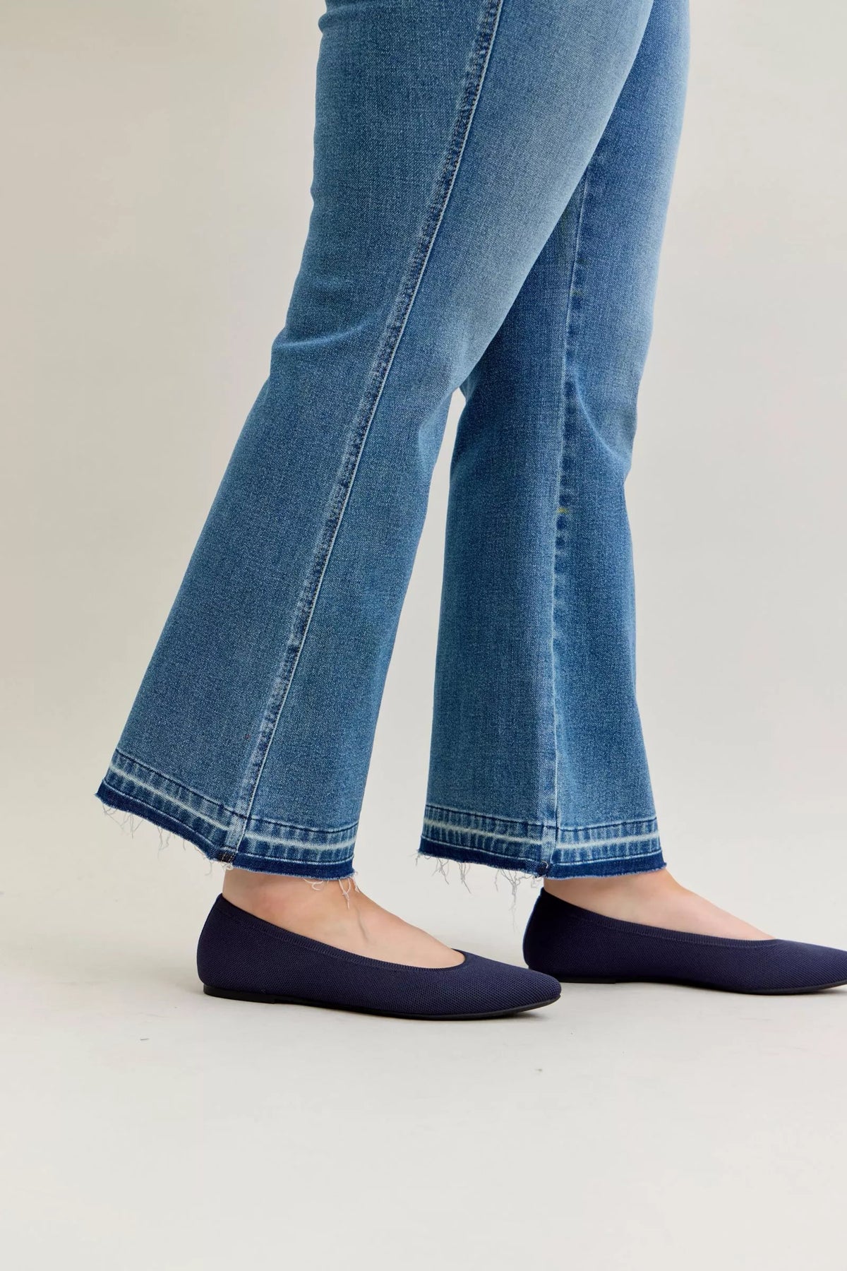 Judy Blue Full Size Mid Rise Slim Bootcut Tummy Control Release Hem Jeans Plus Size - Lilixa.store