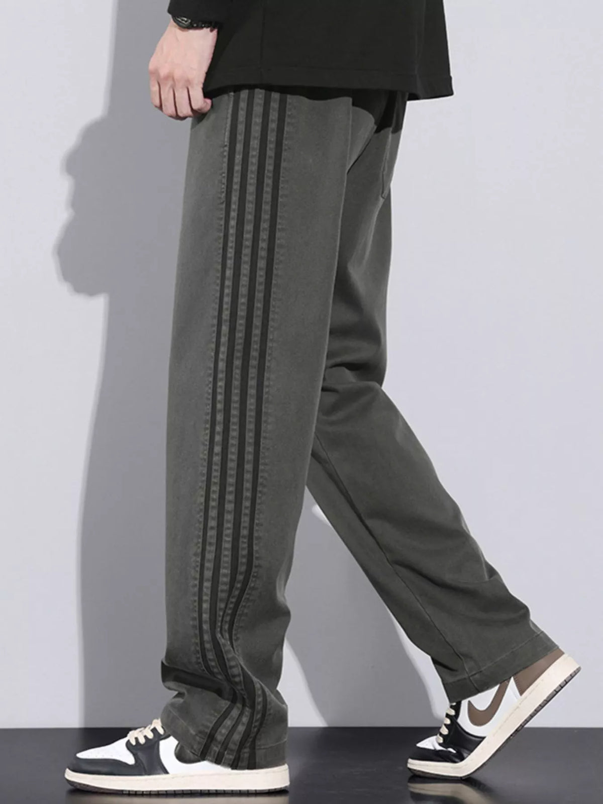 Men's Plus Size Casual Loose Fit Stripes Pants, view 3