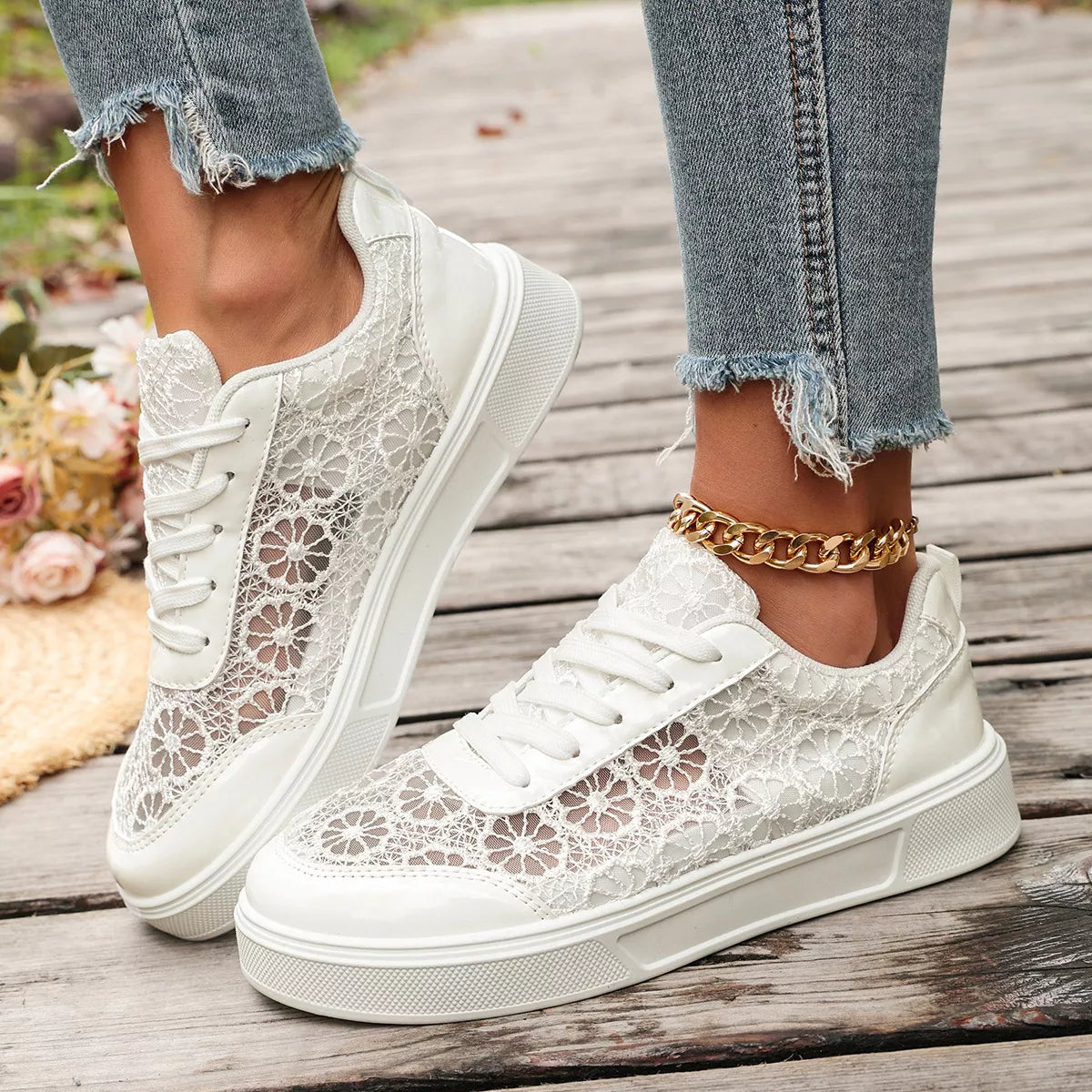 Round Toe Lace Sneakers - Lilixa.store