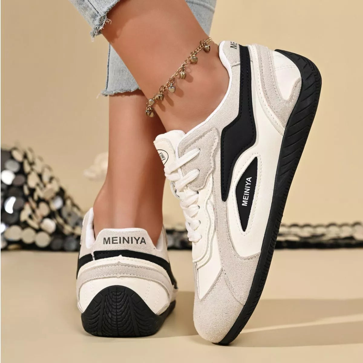 Round Toe Lace Up Sneakers - Lilixa.store