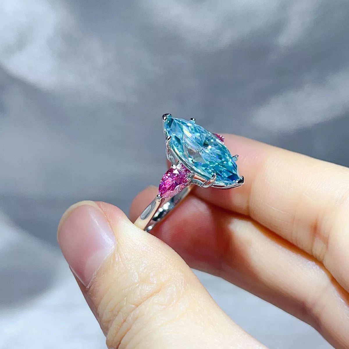 6 Carat 925 Sterling Silver Moissanite Ring - Lilixa.store