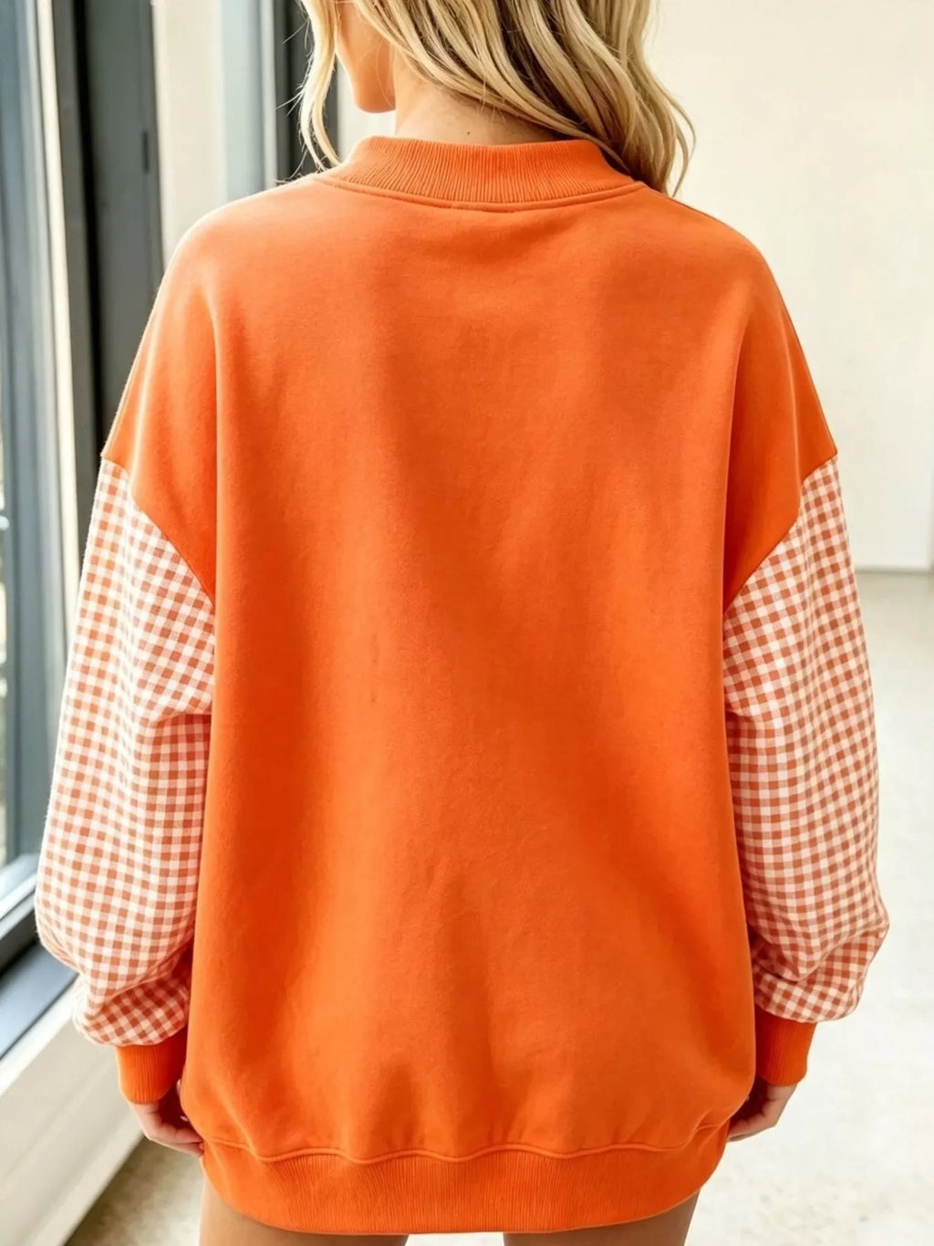 Gingham Sleeves Round Neck Sweatshirt - Lilixa.store