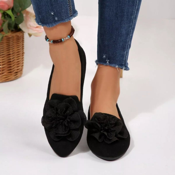 Flower Point Toe Flats Slip-Ons in Black