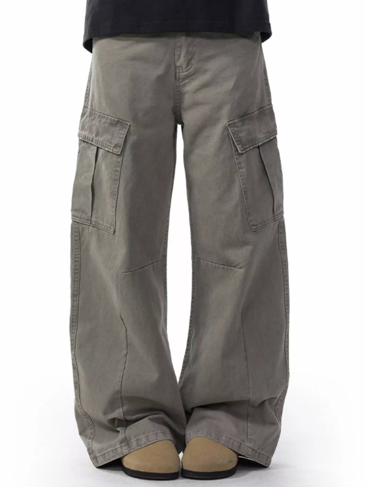 Men's Loose Fit Cargo Pants in Khaki