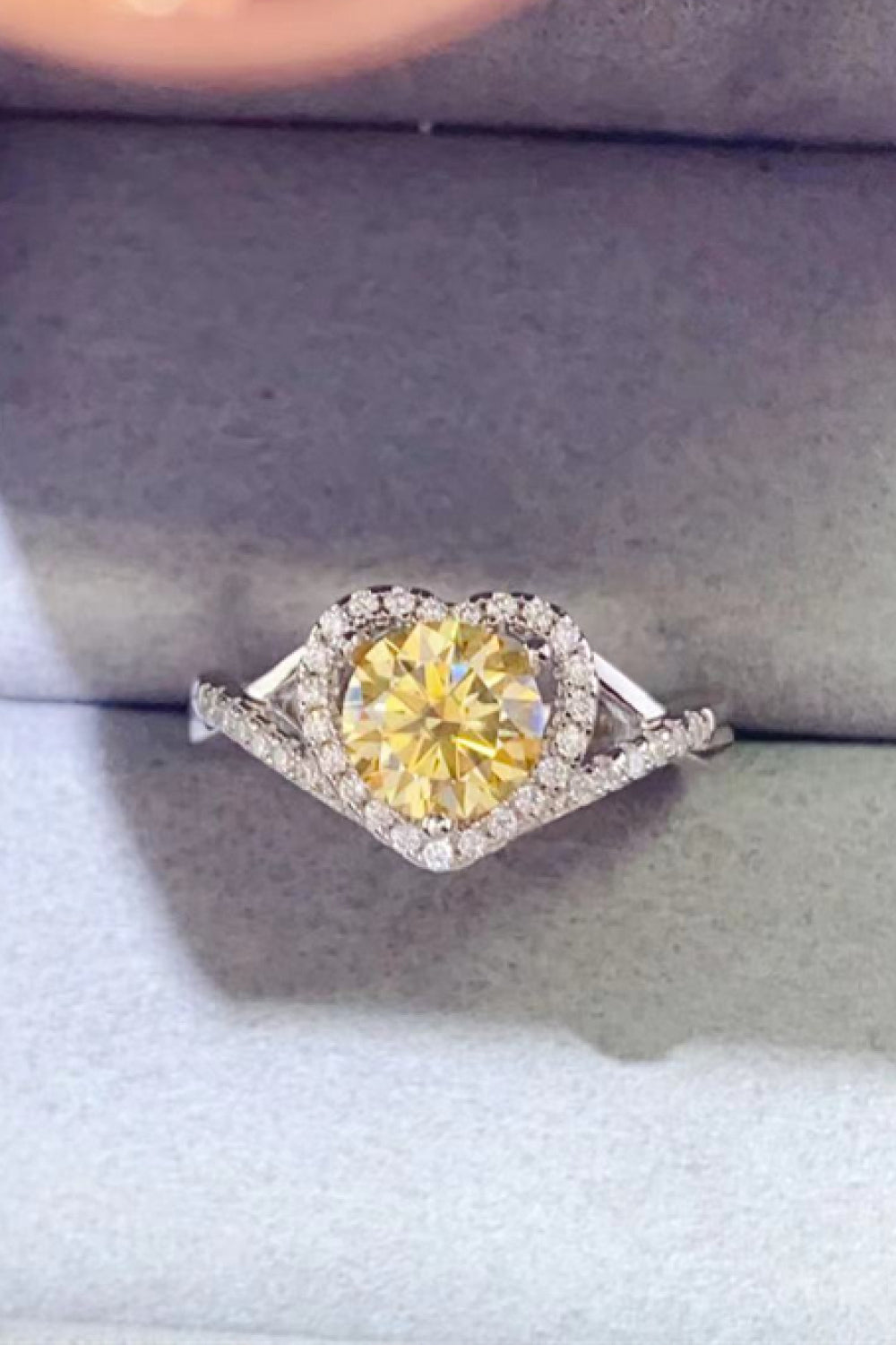 Adored 1 Carat Moissanite 925 Sterling Silver Heart Ring - Lilixa.store