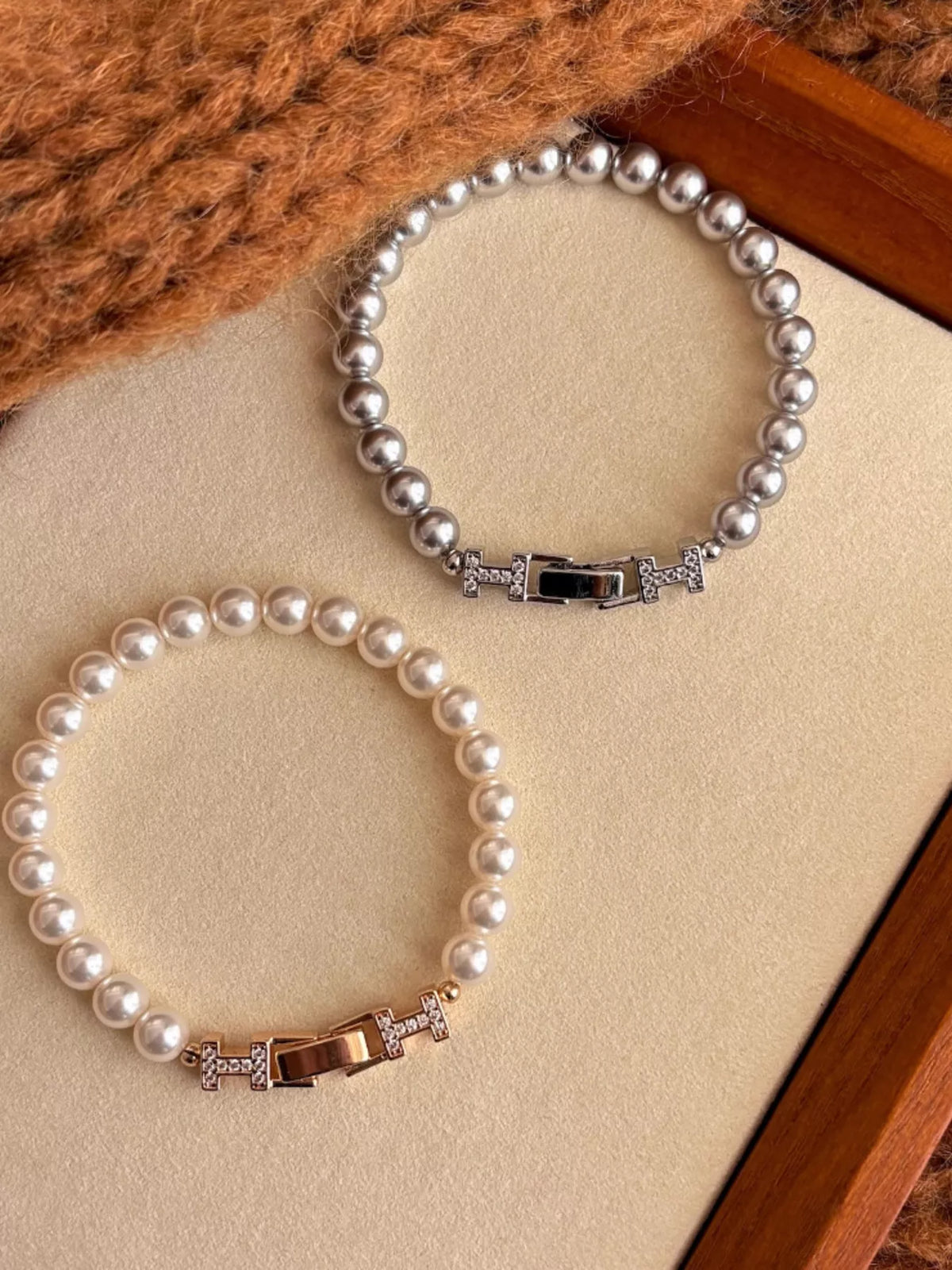 Pearl Double H Buckle Bracelet - Lilixa.store