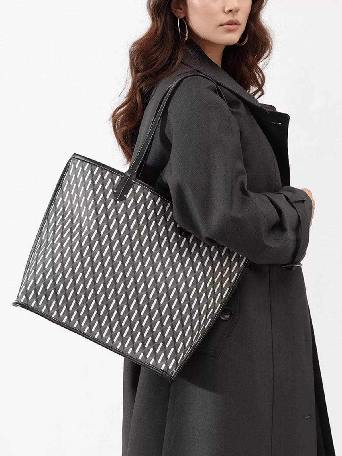 Geometric Pattern Tote Handbag in Black, view 3