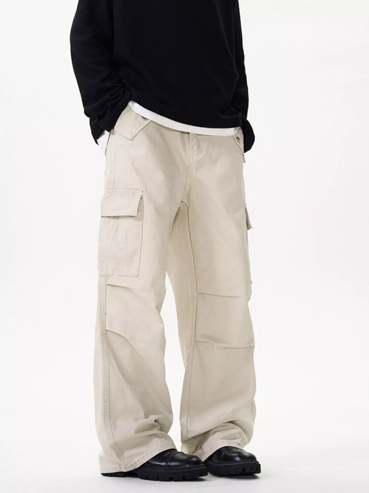 Men's Loose Fit Cargo Pants in Creamy-white