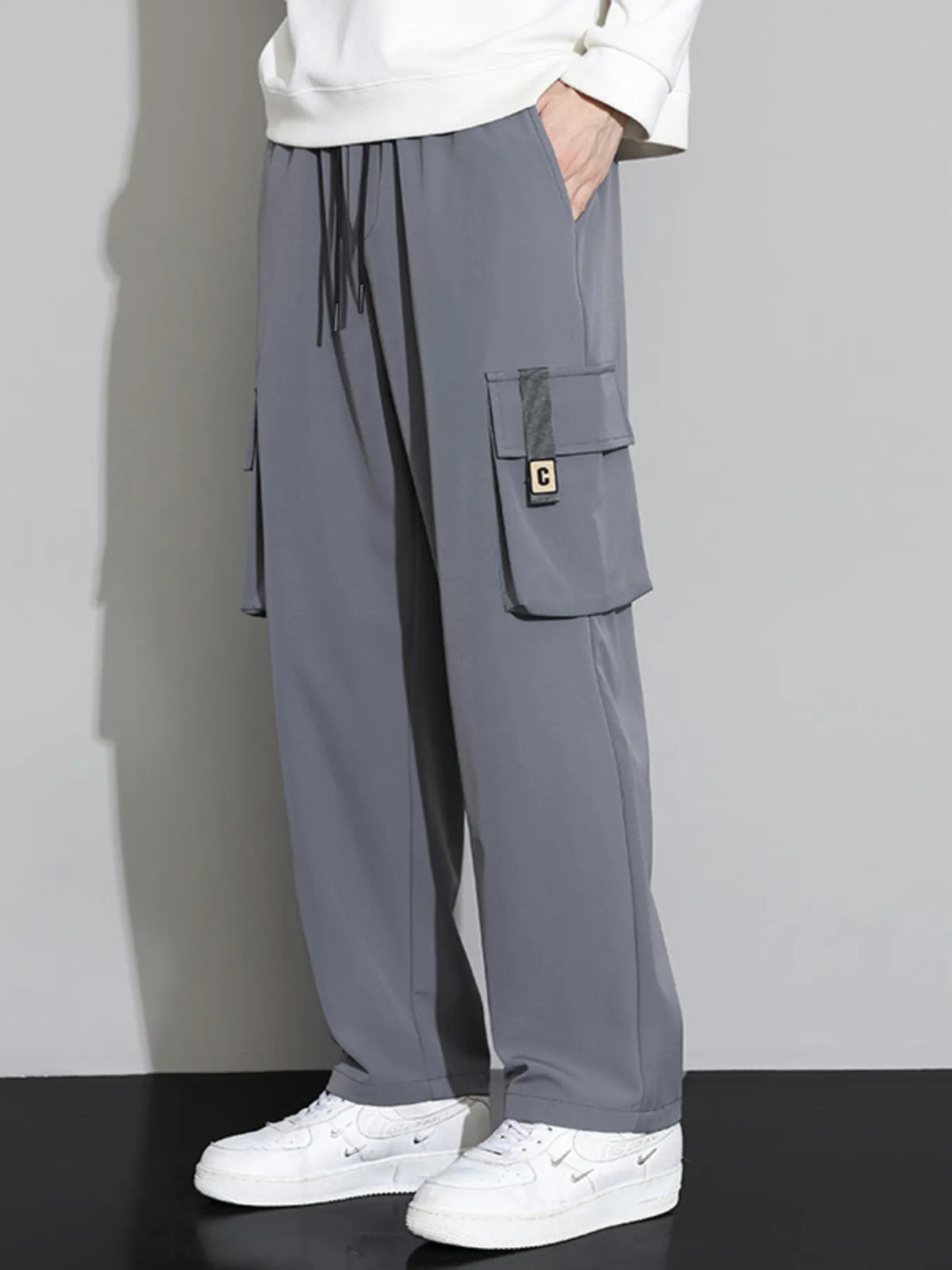 Men's Plus Size Wide Leg Cargo Pants in Gray