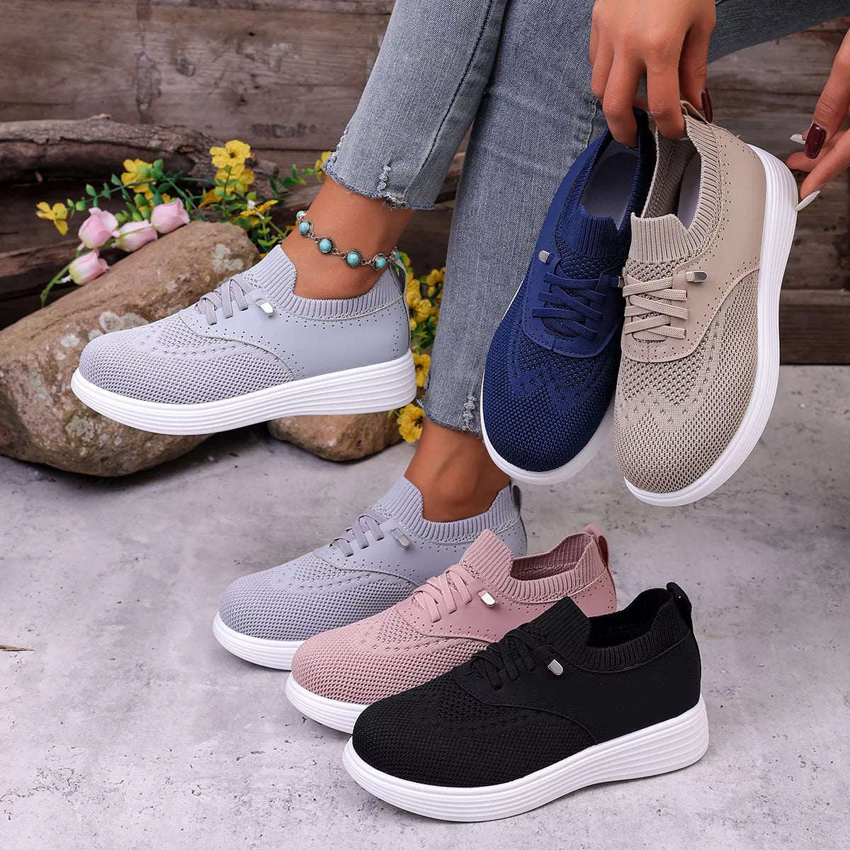 Round Toe Lace Up Sneakers - Lilixa.store