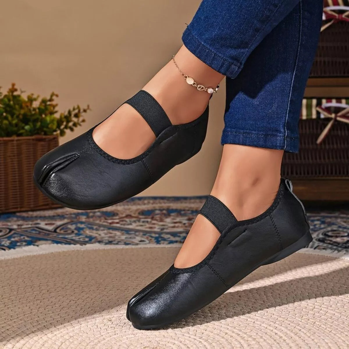 Split-Toe Slip-Ons - Lilixa.store