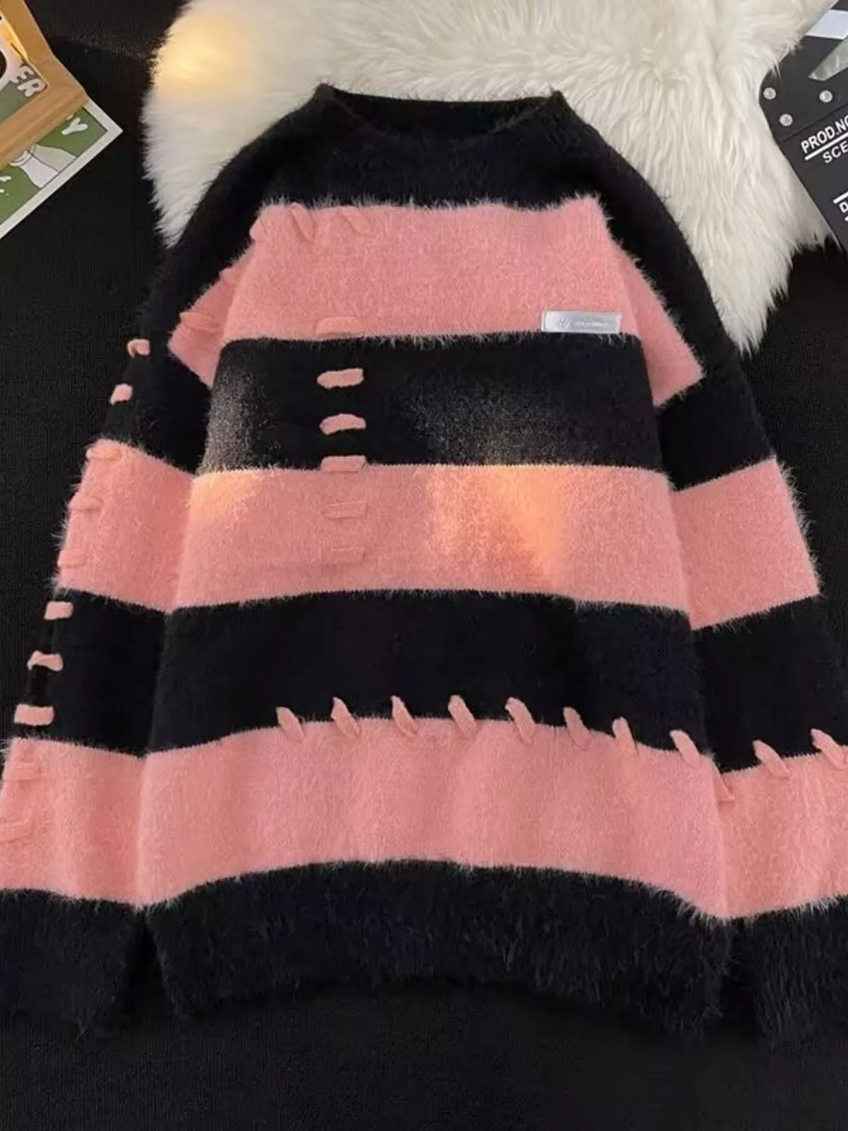Men's Striped Knit Round Neck Pullover
