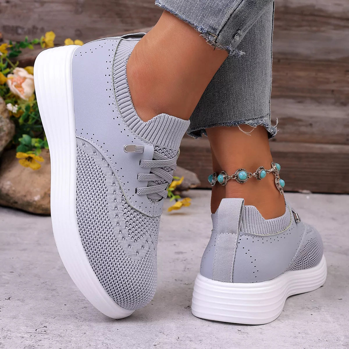 Round Toe Lace Up Sneakers - Lilixa.store