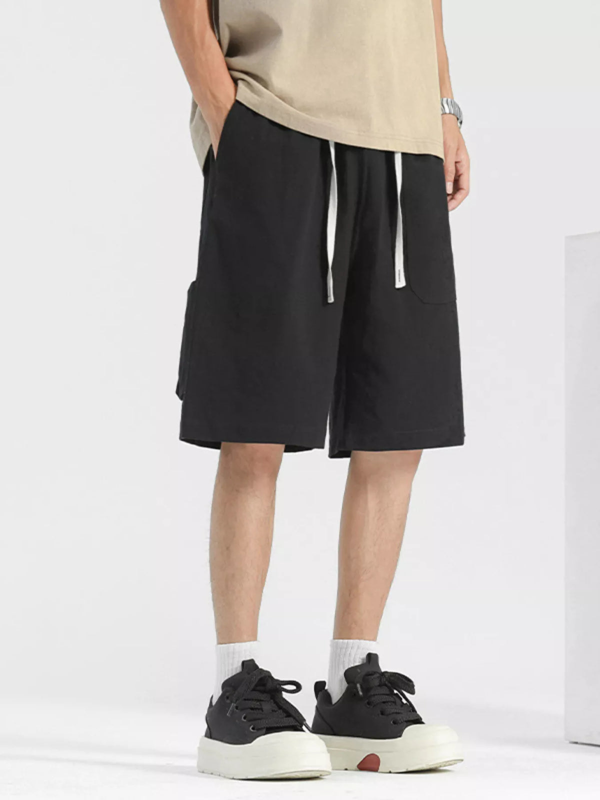 Men's Plus Size Loose Fit Drawstring Shorts in Black
