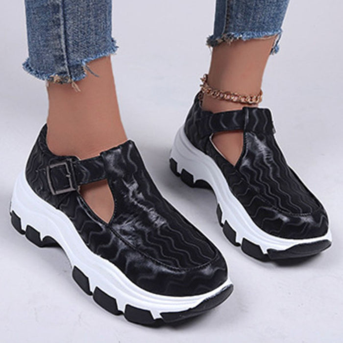 Round Toe Platform Loafers in Black