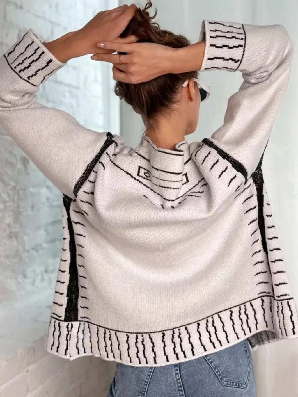 Contrast Graphic V-Neck Button-Down Cardigan - Lilixa.store