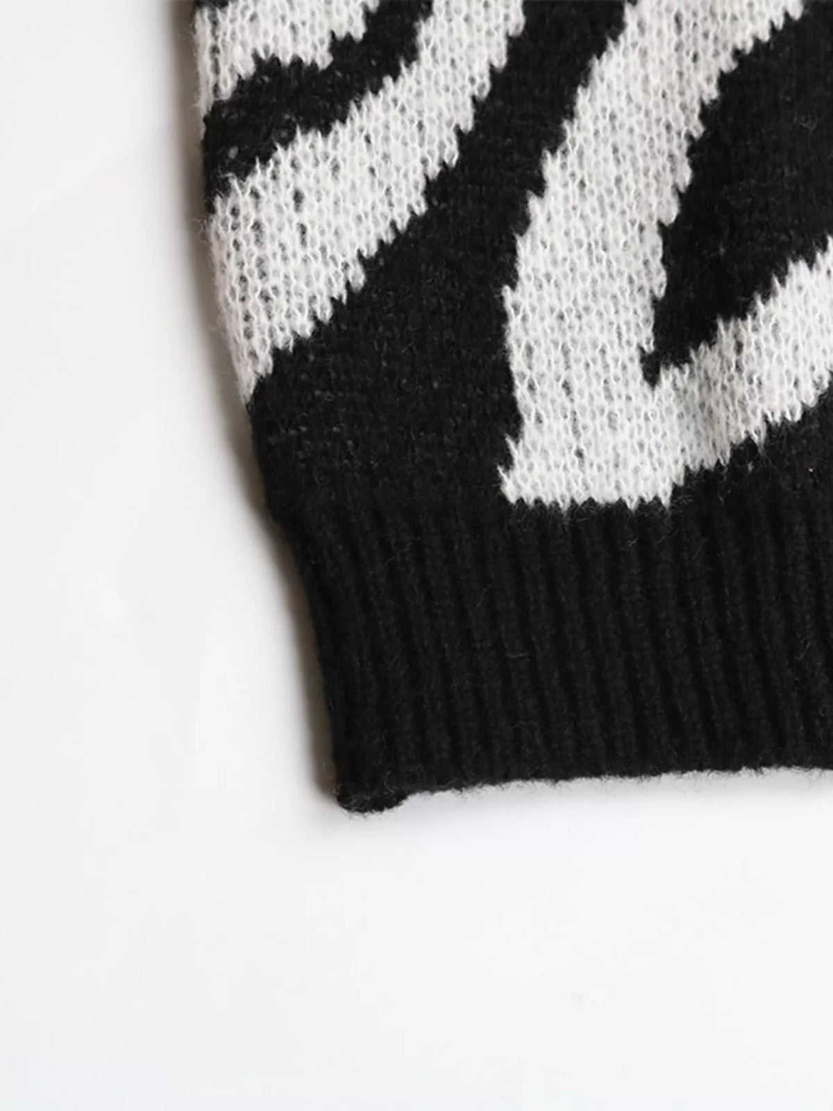 Zebra Print Relaxed Fit Pullover Sweater - Lilixa.store