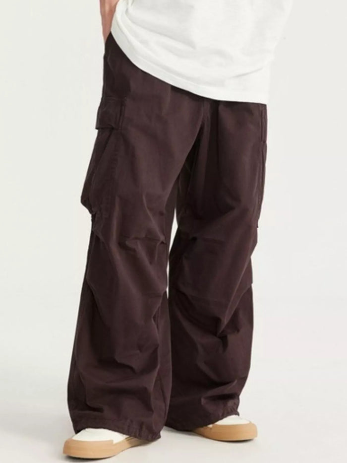 Men's Relaxed Fit Cargo Pants in Brown