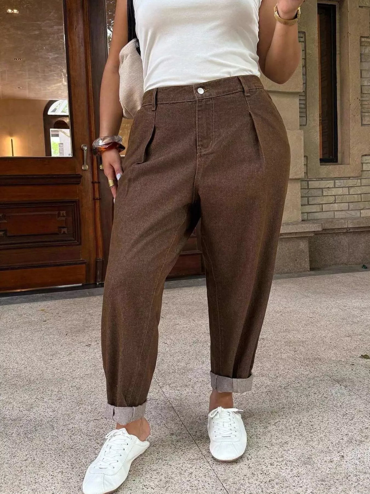 Plus Size Pleated Detail Loose Fit Jeans in Brown