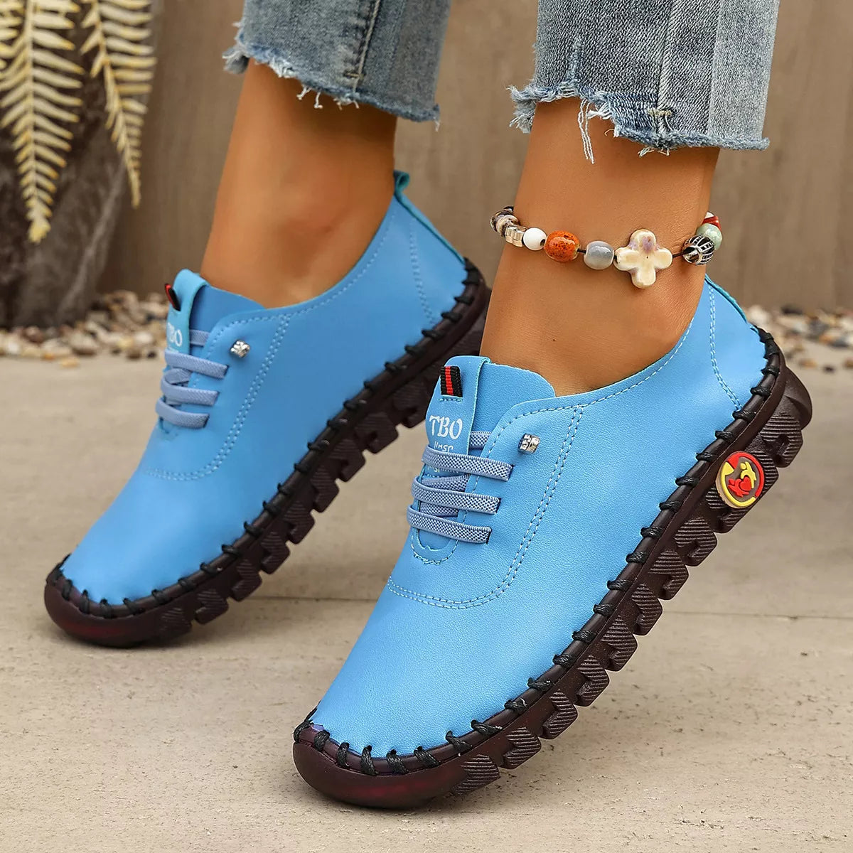 Round Toe Lace Up Sneakers - Lilixa.store