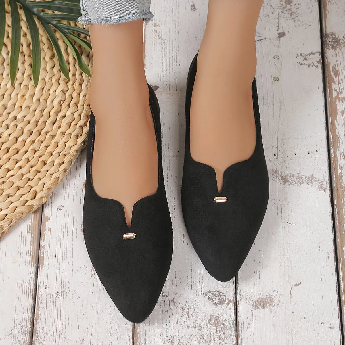 Point Toe Flats Slip-Ons in Black