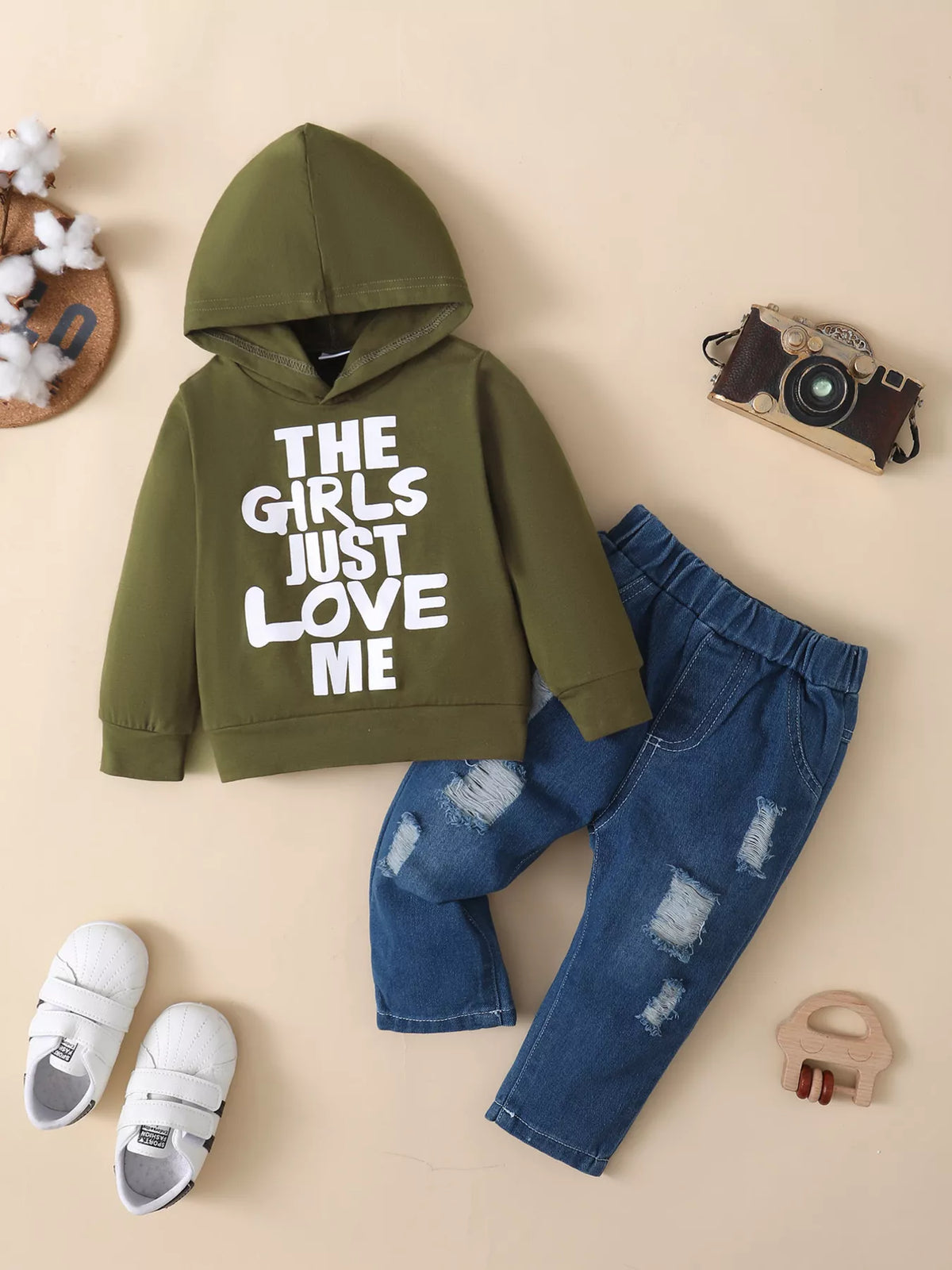 Children's Graphic Hoodie and Distressed Jeans Set in Green, view 6