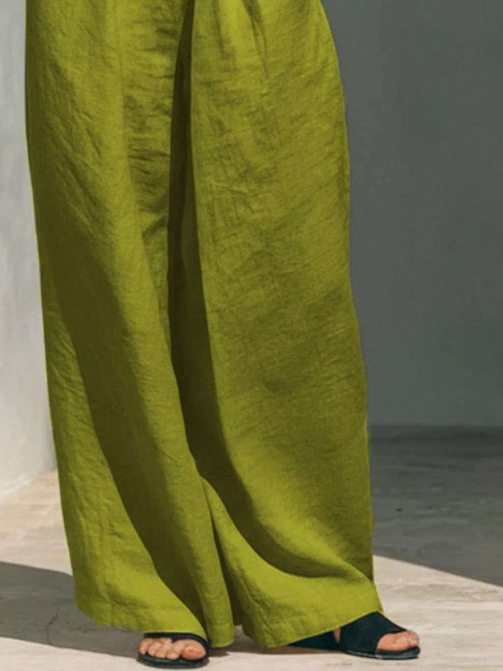 Full Size Turtleneck Sleeveless Top and Wide Leg Pants Set Plus Size - Lilixa.store