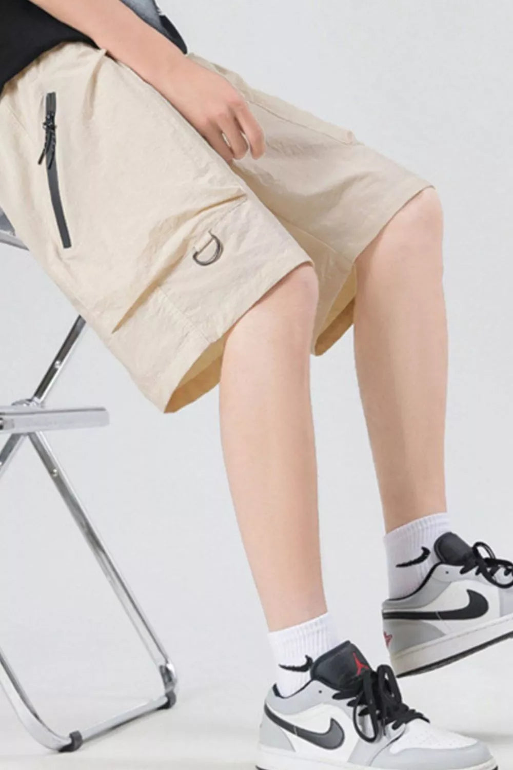 Men's Plus Size Cargo Pocket Relaxed Fit Shorts, view 3