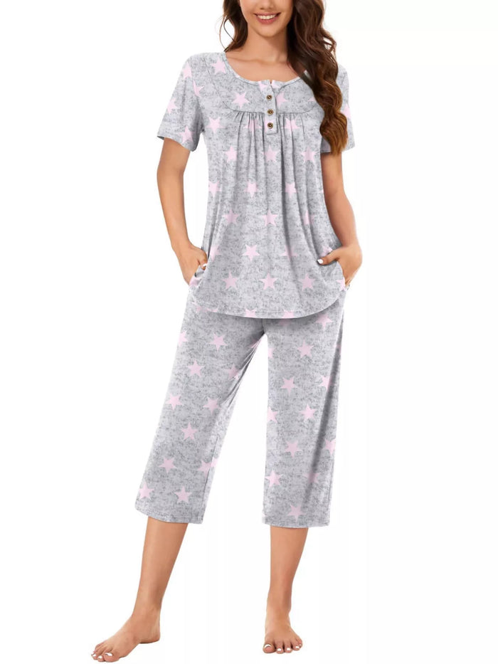 Printed Short Sleeve Top and Cropped Pants Lounge Set in Gray