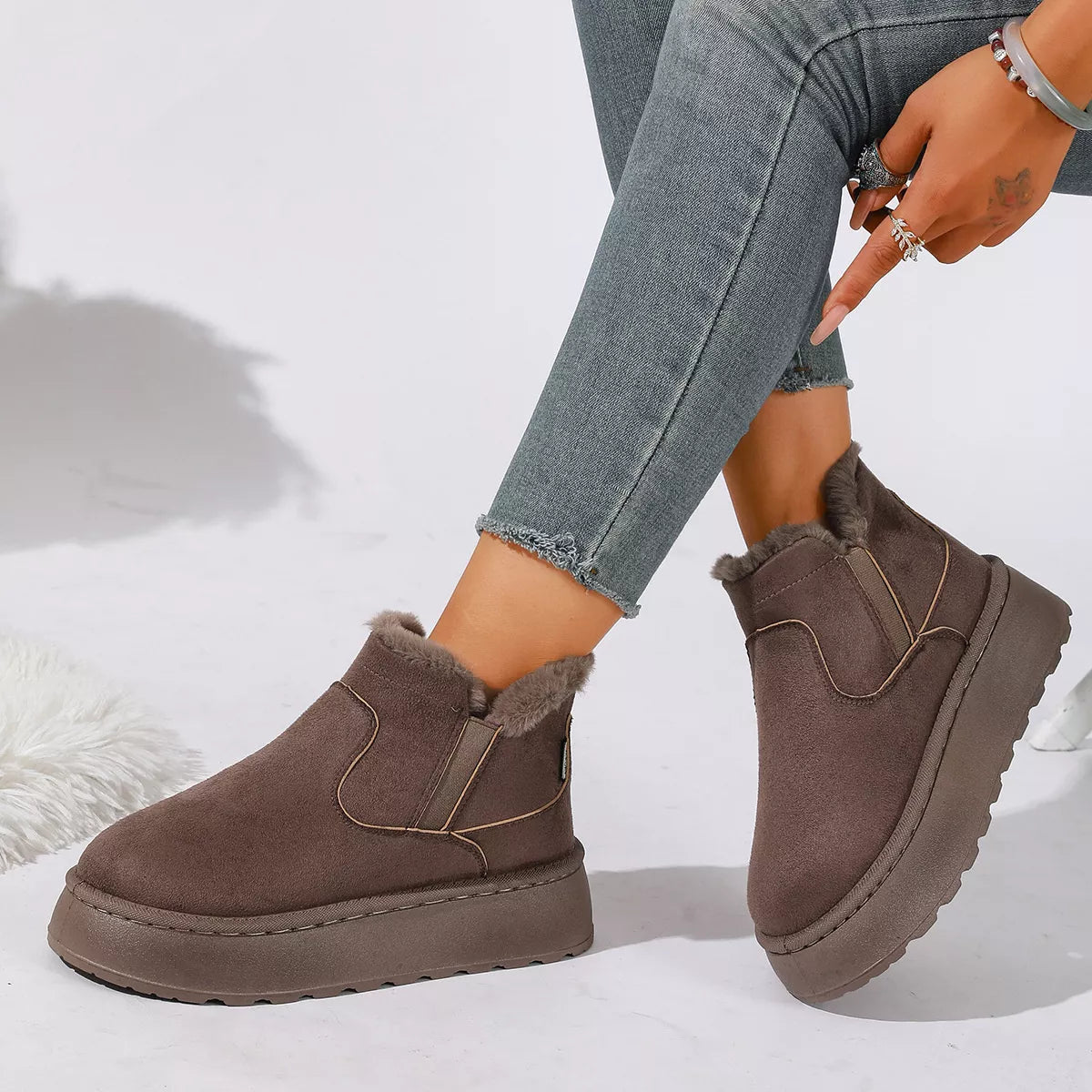 Round Toe Platform Boots - Lilixa.store
