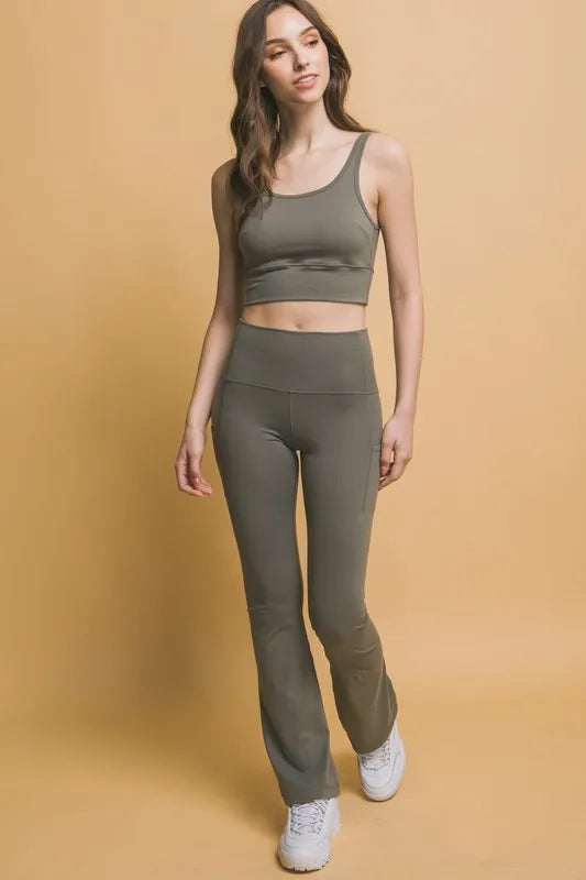 Love Tree High Waist Flare Active Leggings with Side Pockets - Lilixa.store