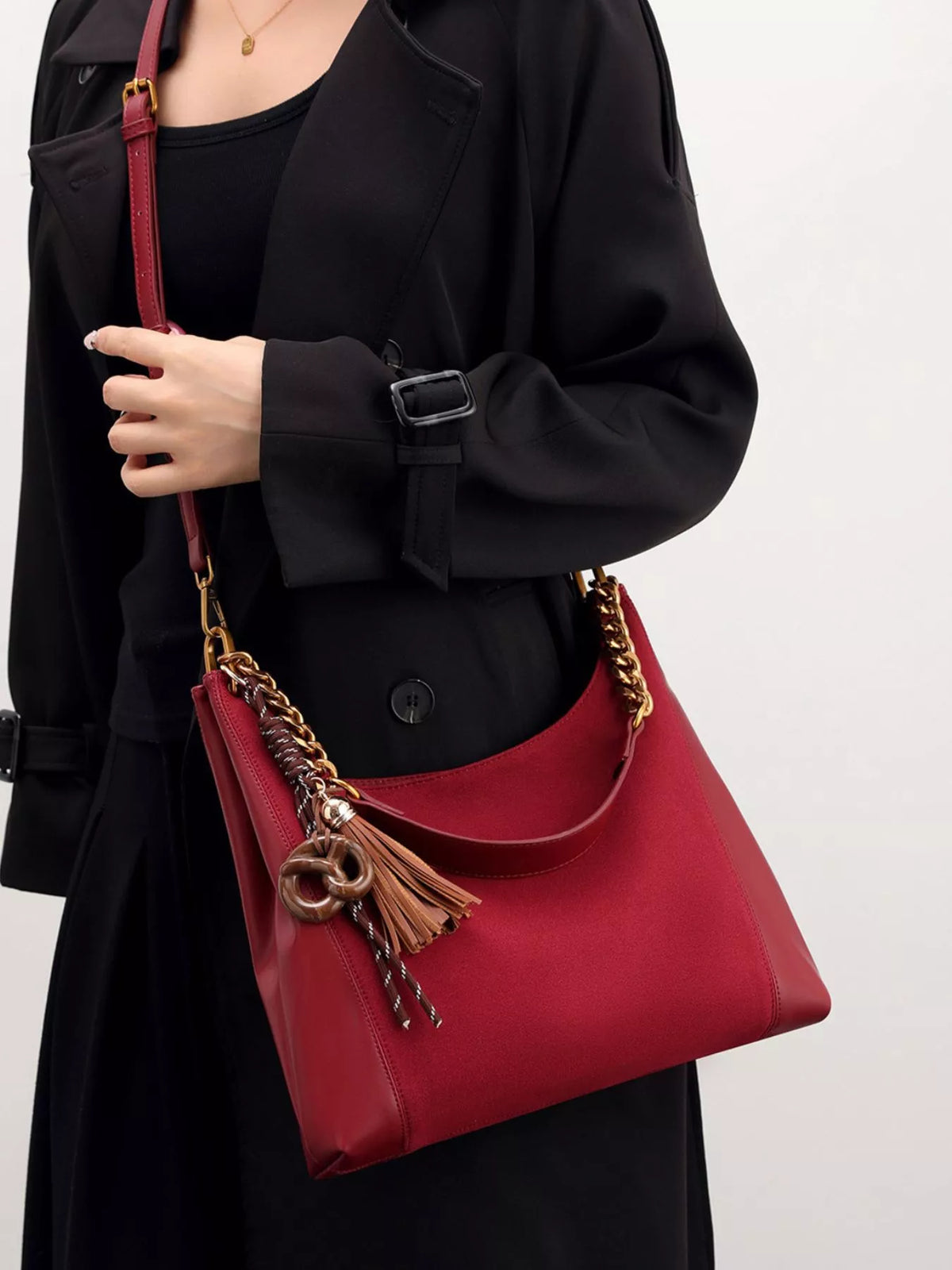 Chain Strap Tassel Charm Shoulder Bag in Wine Red, view 2