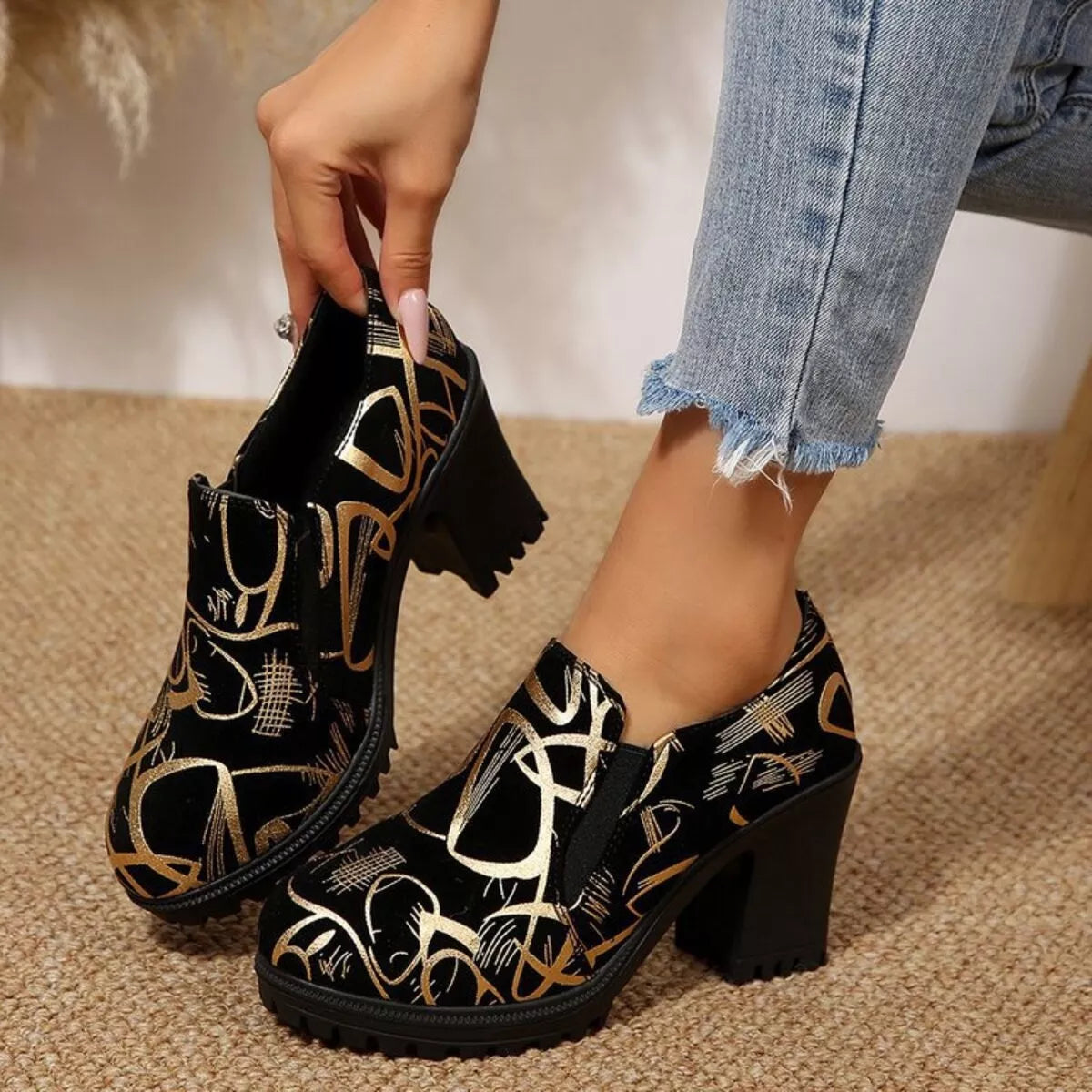 Round Toe Block Heels Pumps - Lilixa.store