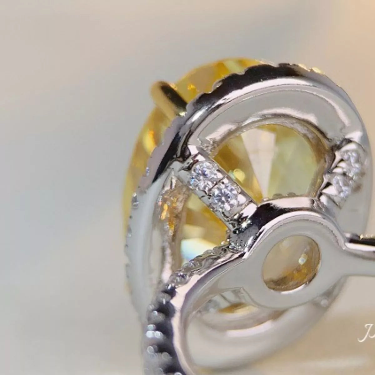 925 Sterling Silver Zircon Round Ring