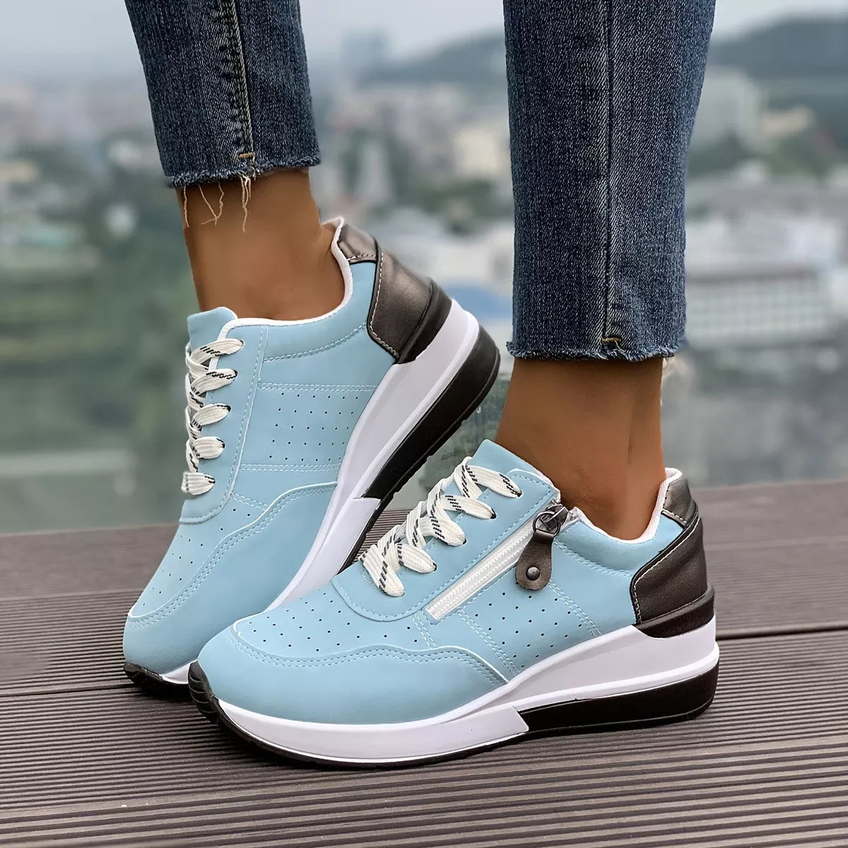 Round Toe Lace Up Sneakers - Lilixa.store
