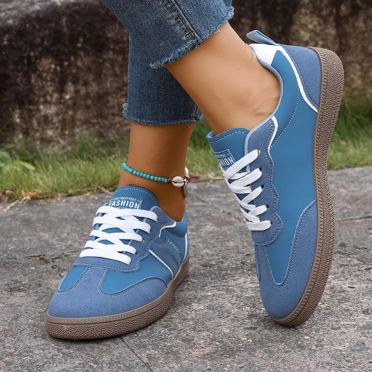 Round Toe Lace Up Sneakers - Lilixa.store