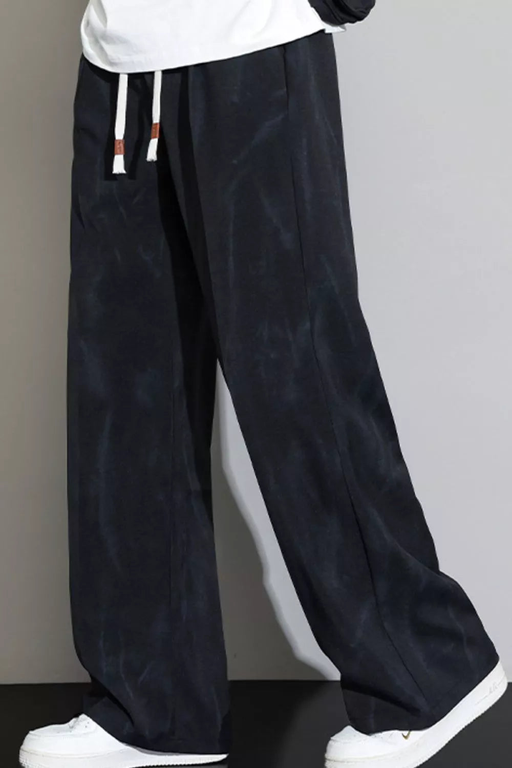 Men's Loose Fit Casual Pants in Black
