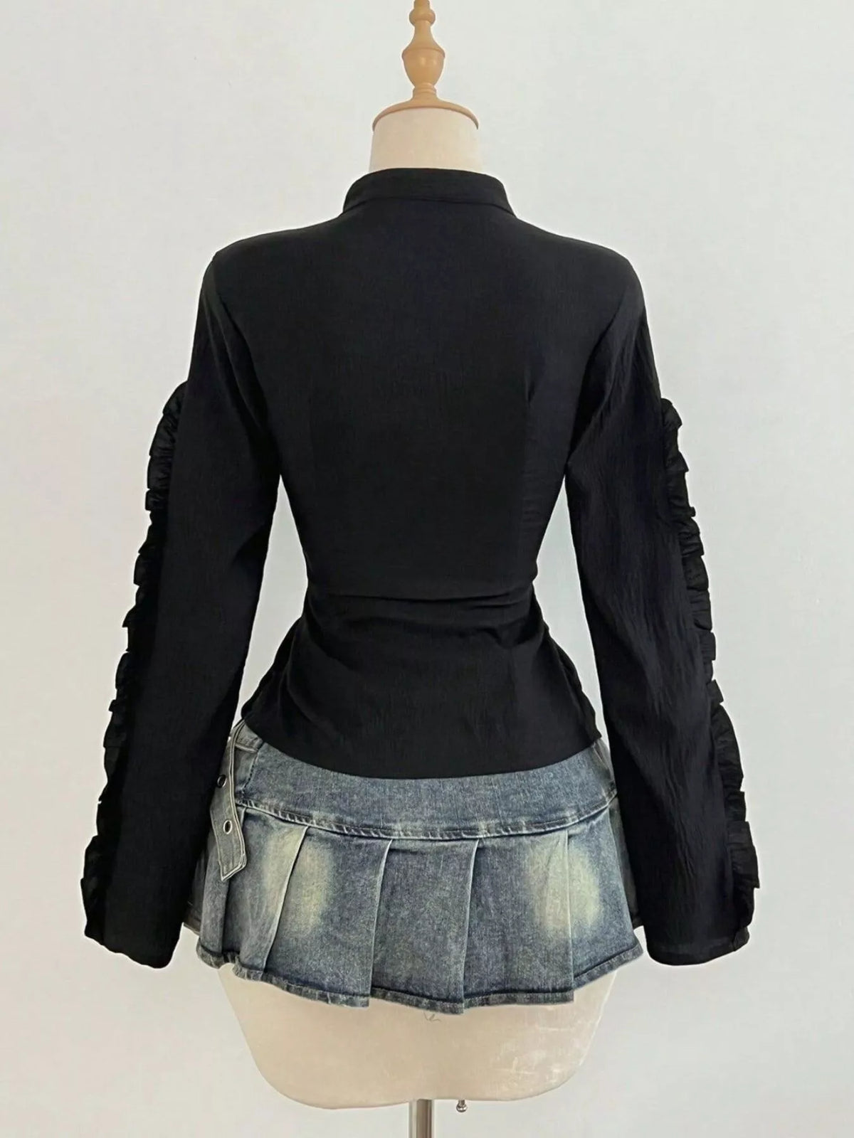 Ruched Slim-Fit Long Sleeve Top in Black, view 5