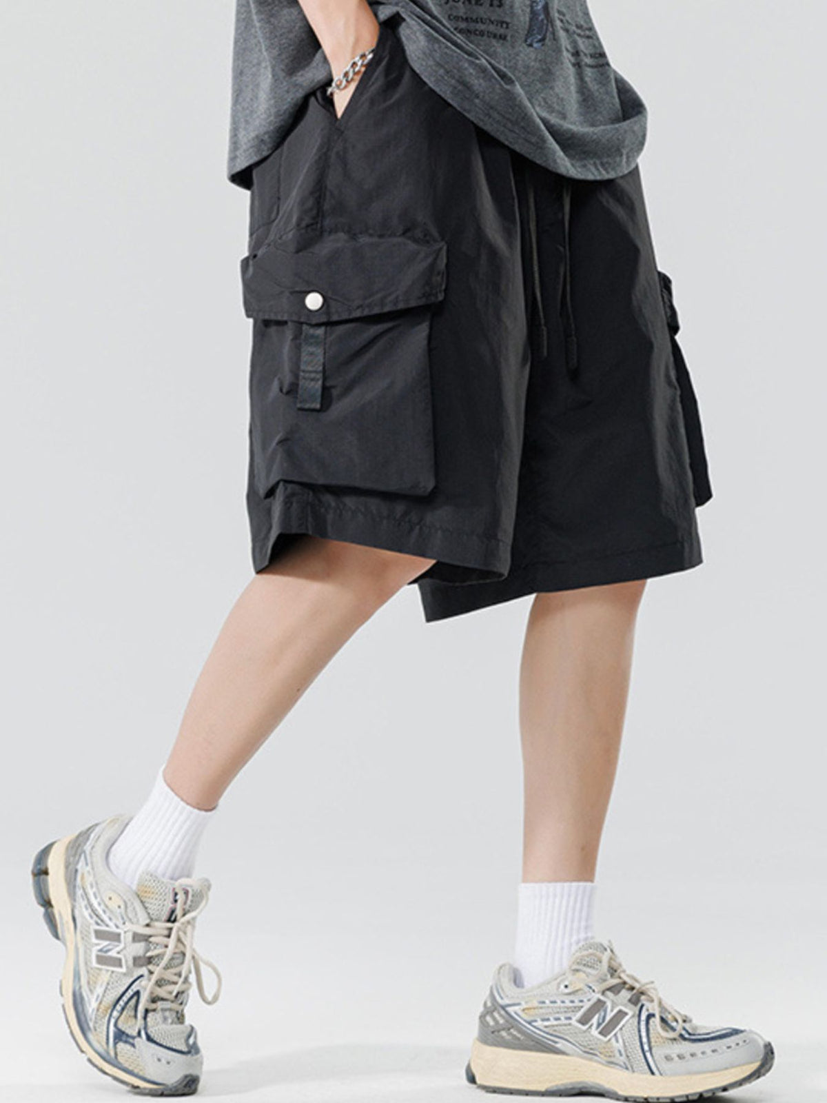 Men's Relaxed Fit Cargo Shorts, view 3