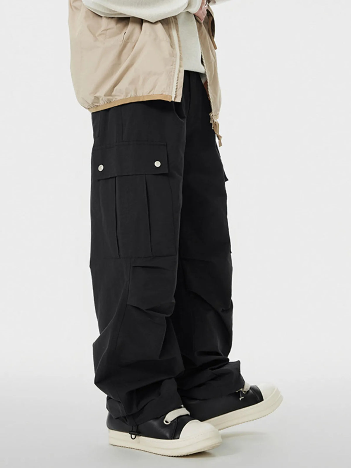 Men's Wide Leg Cargo Pants in Black, view 4