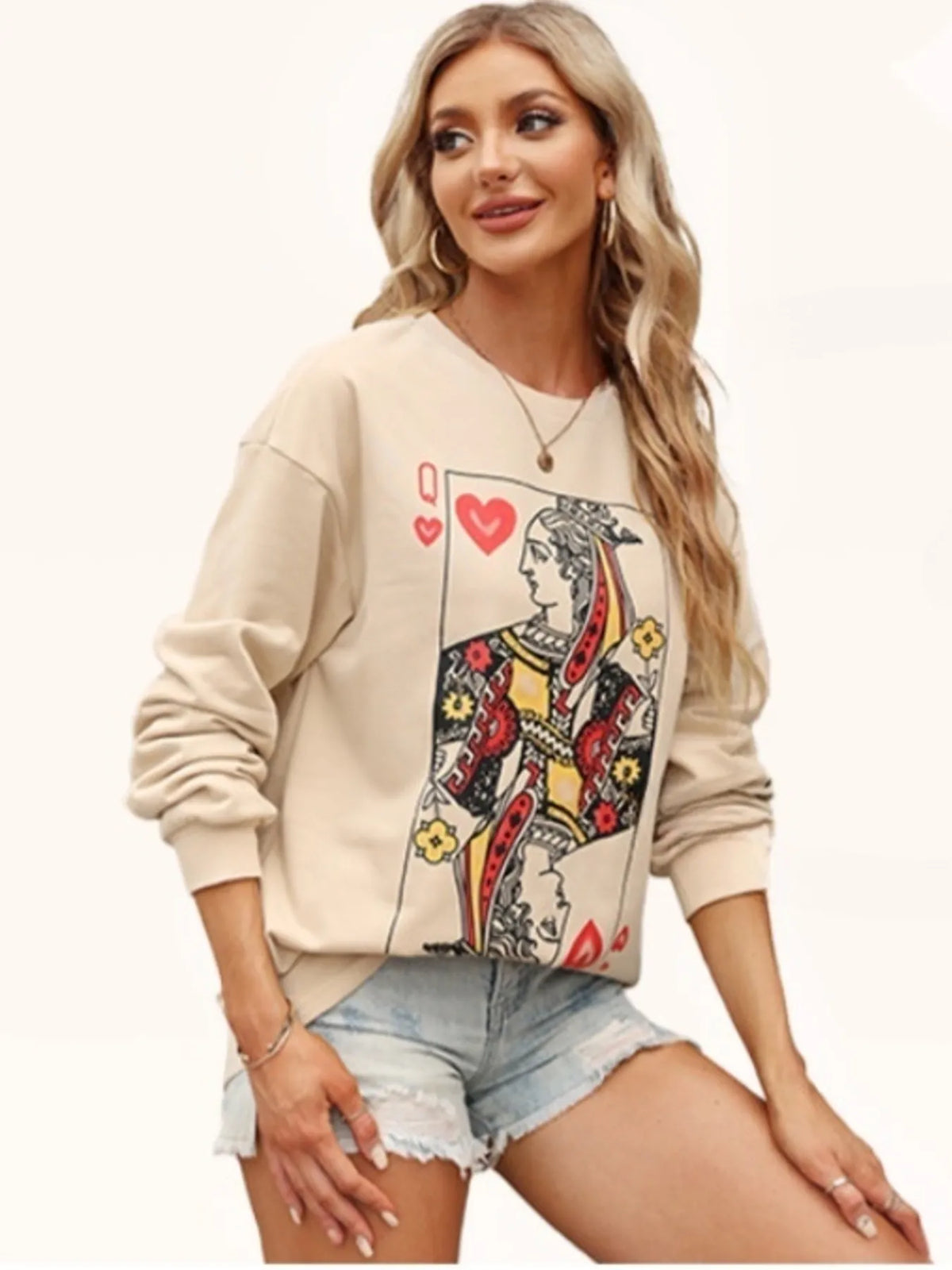 Queen of Hearts Playing Card Graphic Round Neck Sweatshirt - Lilixa.store