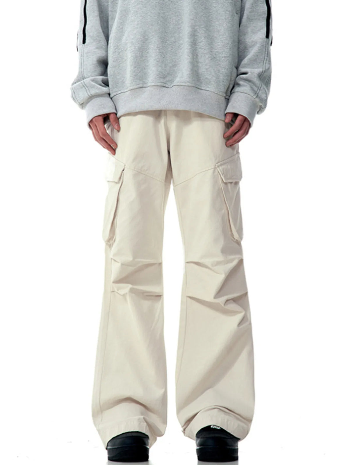 Men's Wide Leg Cargo Pants in Cream