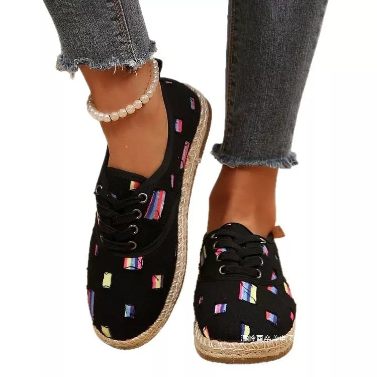 Round Toe Lace Up Sneakers - Lilixa.store