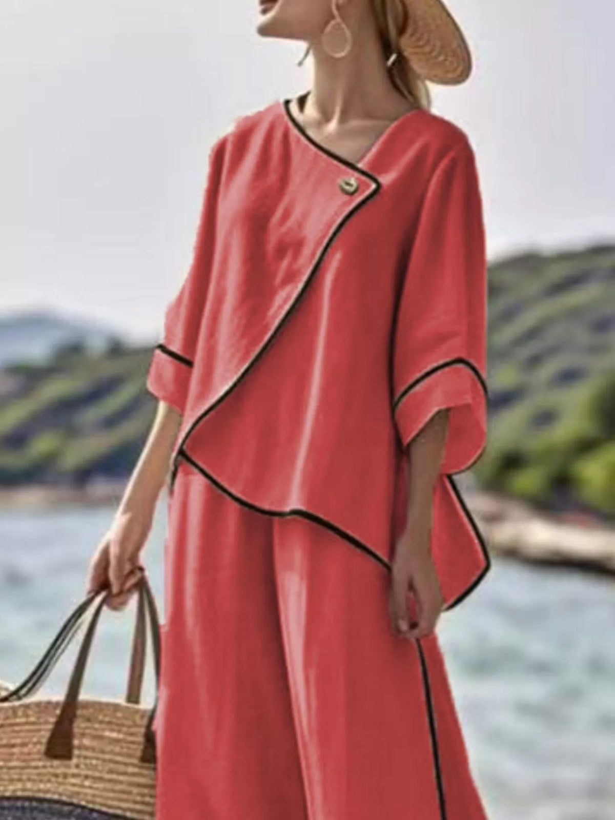 Full Size Contrast Trim Top and Wide Leg Pants Set Plus Size - Lilixa.store
