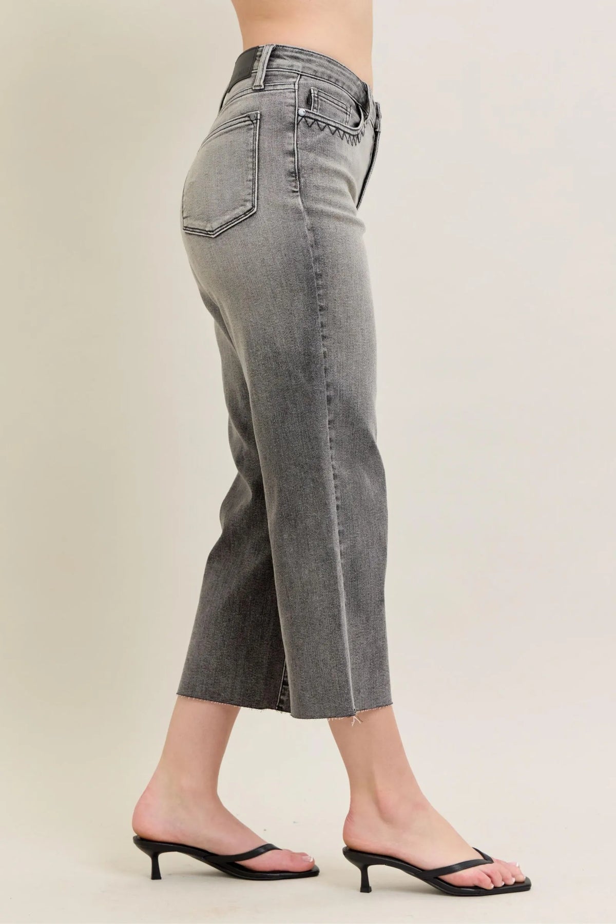 Judy Blue Full Size Wide Leg Capris Jeans Plus Size - Lilixa.store