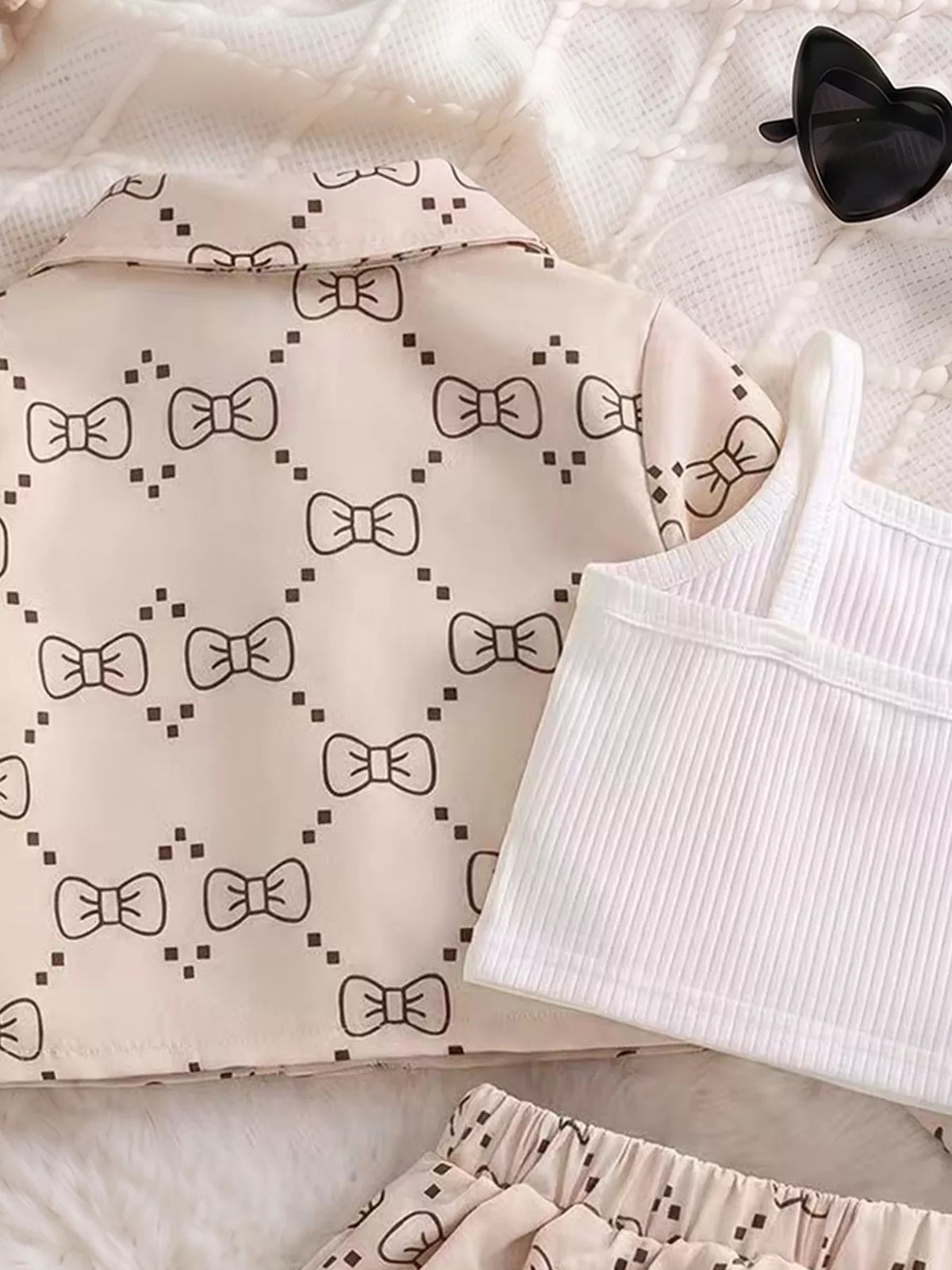 Children's Chic Bow-Print Jacket and Pleated Skirt Set with Ribbed Tank in Khaki Color, view 5