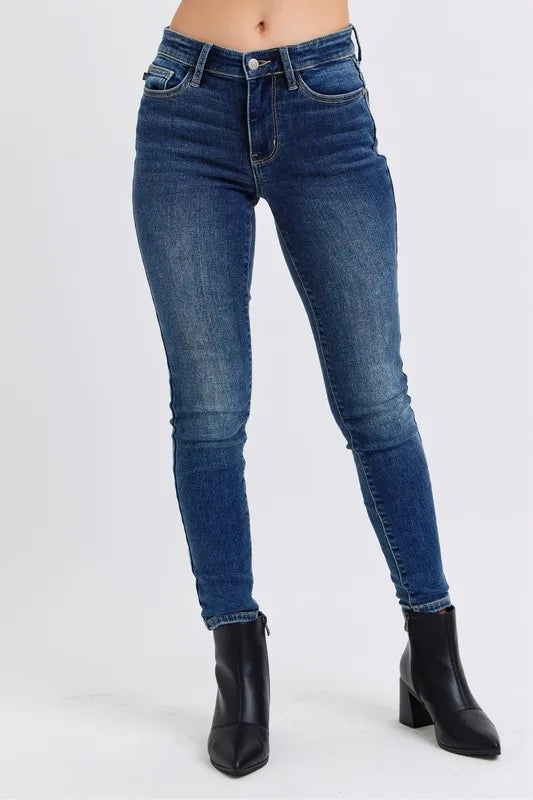 Judy Blue Full Size Mid-Rise Waist Skinny Jeans with Thermal Lining Plus Size - Lilixa.store